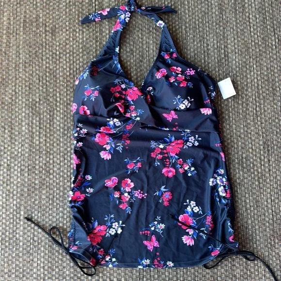 🔴 4/$15 Two Piece Halter Swim Suit - Picture 2 of 5